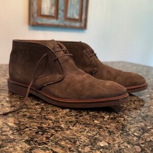 Ashton Grey Men's Suede Chukka Boots in Rich Brown EUC 9